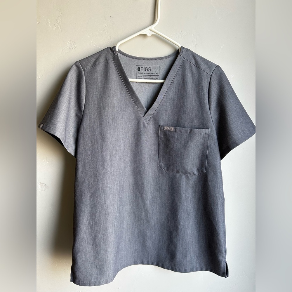 FIGS Catarina One-Pocket Scrub Top